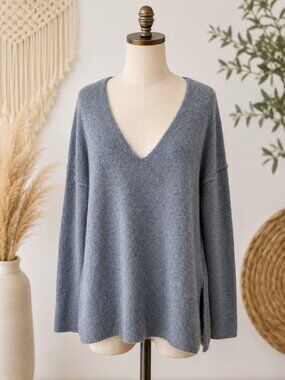 360Cashmere 100% Cashmere Blue V-Neck Sweater Size S Soft Knit Pullover